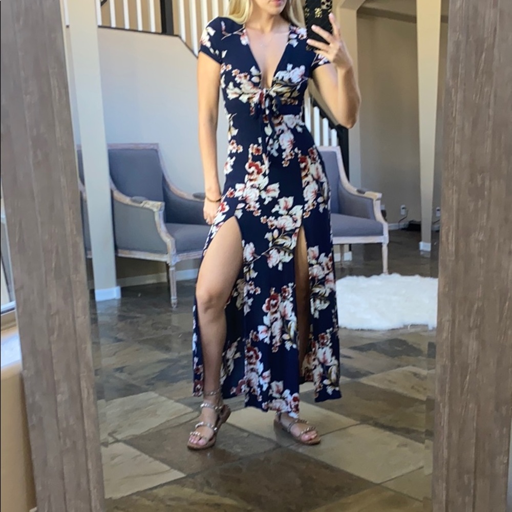 Boho chic short slv maxi dress with peekaboo small